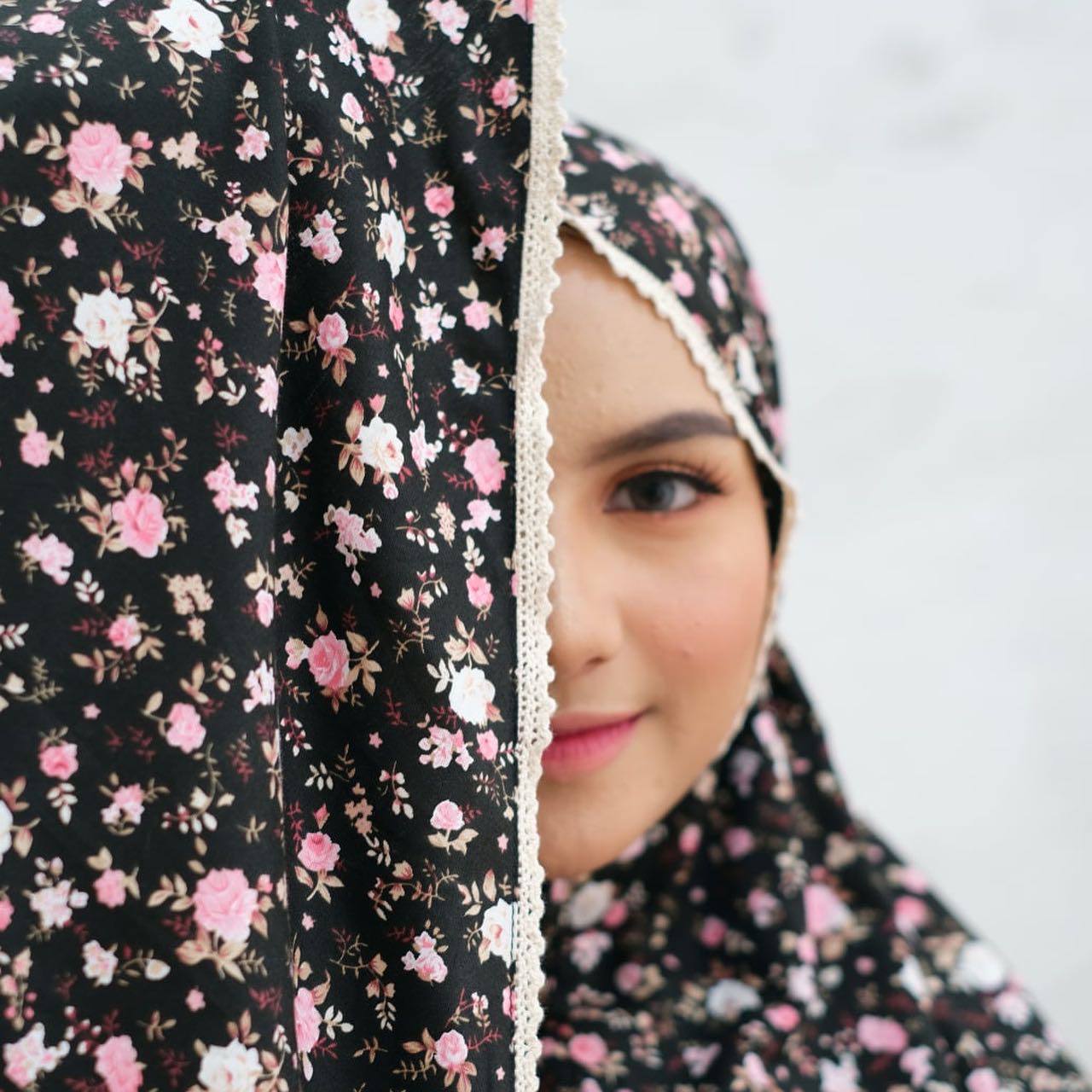 Black Rose - Japanese Cotton Telekung (Pre order)