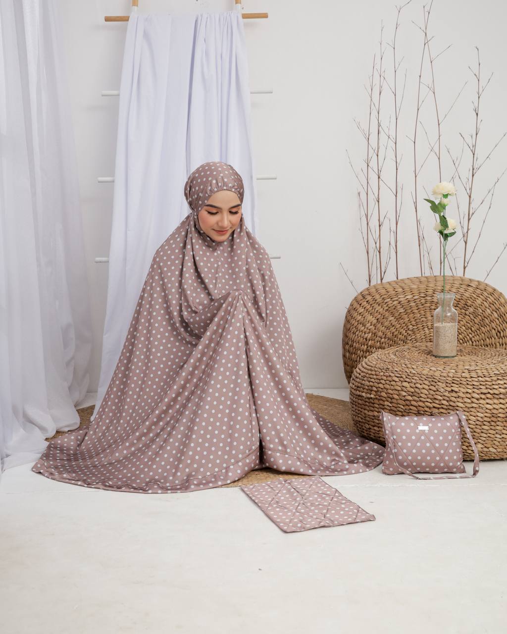 New! Polka Armani Silk Telekung (Pre Order)