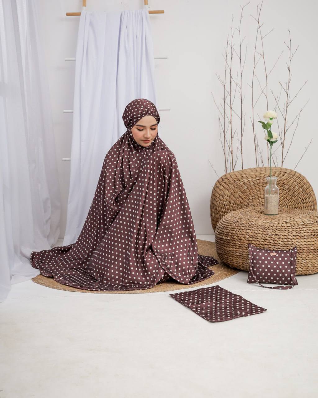 New! Polka Armani Silk Telekung (Pre Order)