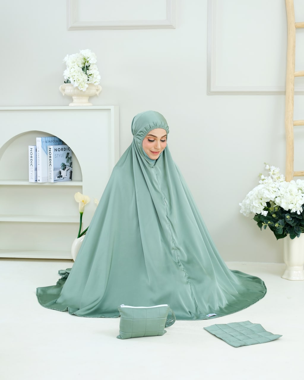 Pre order! Aleena Mini- Travel Silk Telekung